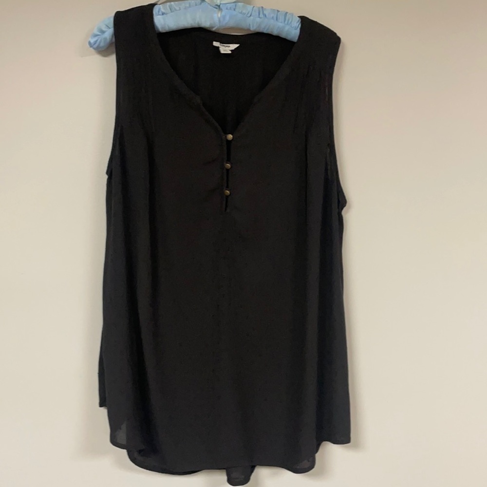 Sonoma Women's sleeveless top/blouse tiny pleats, black on black polka dots, XXL